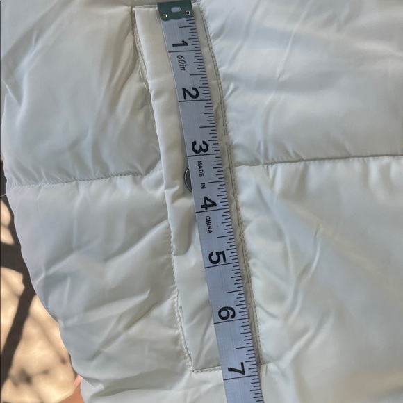 32 Degrees Women's Cream Puffer Jacket Medium Women’s NWT - Picture 9 of 13